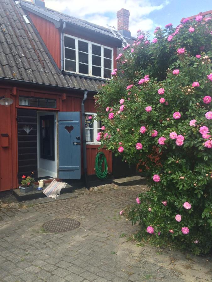 Gardshus Torget Ahus Villa ภายนอก รูปภาพ